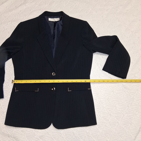 TAHARI elegant Classic Navy Pinstripe Women's Blazer Size 10p - Picture 5 of 16